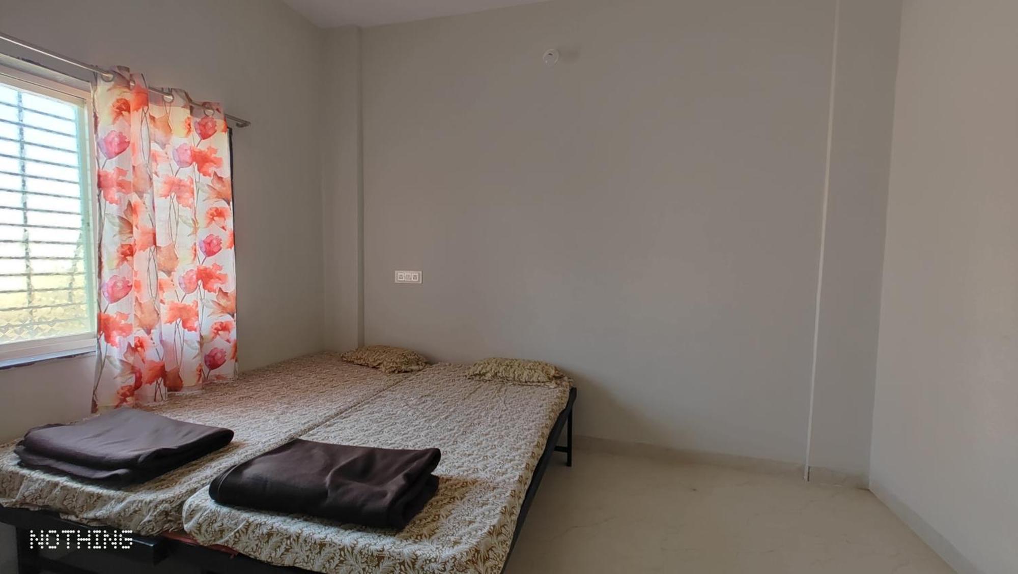 Hotel Aadishkti Bhakt Nivas à Tuljapur Extérieur photo