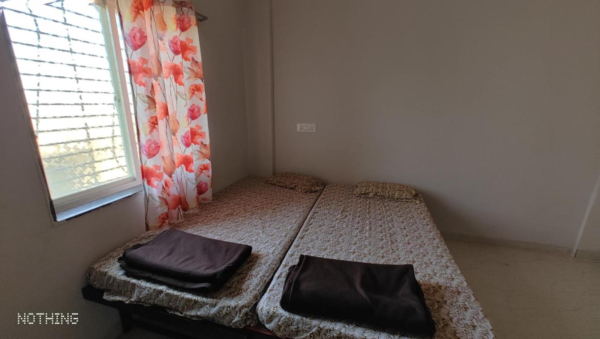 Hotel Aadishkti Bhakt Nivas à Tuljapur Extérieur photo